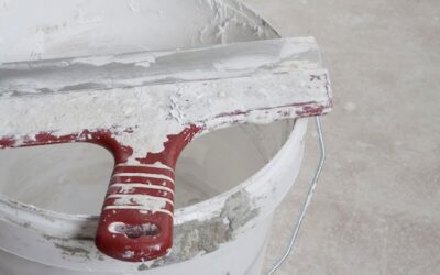 Jaka farba sprawdzi się na tynk cementowo wapienny?