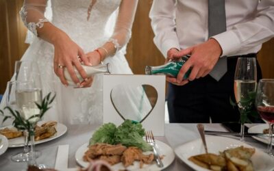 Ile kosztuje jedzenie na wesele i od czego to zależy?