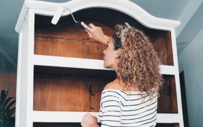 Jak przemalować ciemne meble na jasne i odświeżyć wnętrze?