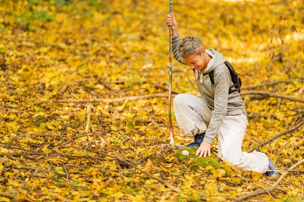 Kiedy nawozić trawę na jesień, aby cieszyć się zielonym trawnikiem?