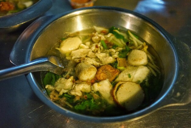 Co gotować w woku żeby odkryć nowe smaki?