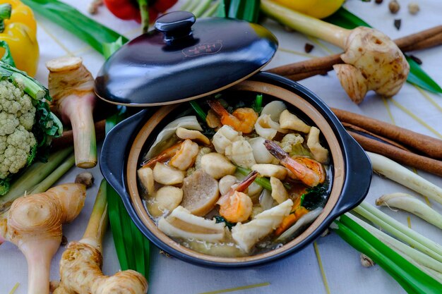 Jak gotować w woku i cieszyć się orientalnymi smakami?