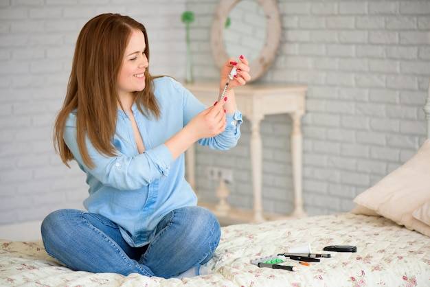 Jak przedłużyć paznokcie domowymi sposobami?