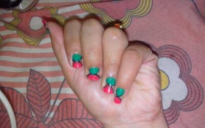 Jak przyklejać ozdoby na hybrydy aby uzyskać trwały efekt?