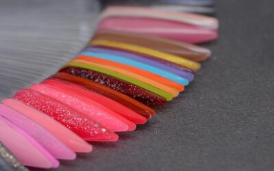 Jak zrobić ombre lakierami hybrydowymi na własnych paznokciach?