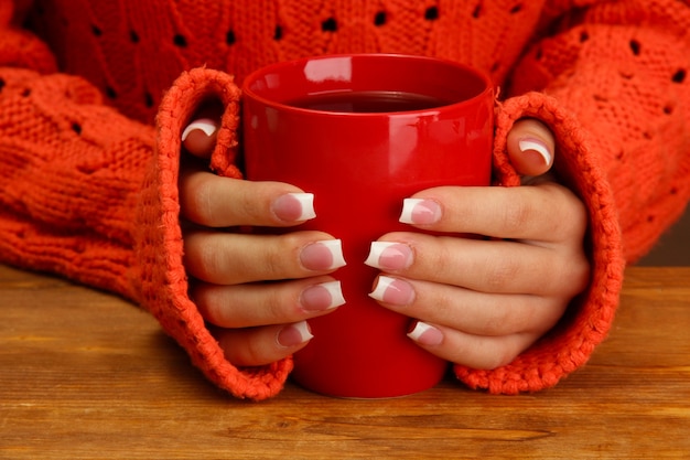 Jaki kolor paznokci na zimę będzie modny w tym sezonie?