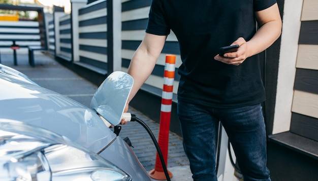 Ile kosztuje uzupełnienie hybrydy w salonie kosmetycznym?