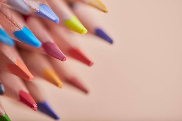 Jak zrobic ombre hybrydy w domowych warunkach?