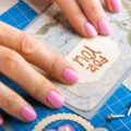 Jak nałożyć folię ozdobną na paznokcie, by cieszyć się modnym manicure?