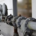 Jak udrożnić rury w domu bez użycia agresywnej chemii?