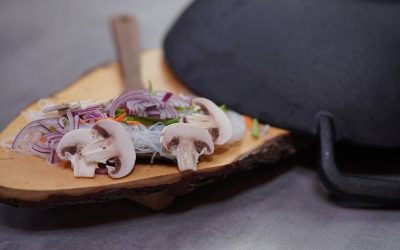 Patelnia wok jak używać jej do przygotowania codziennych posiłków?